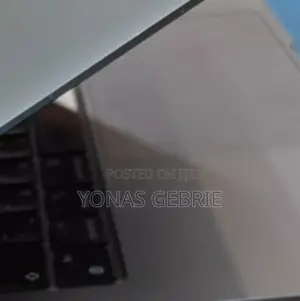 New Laptop Apple MacBook Pro 8GB Apple M2 SSD 256GB