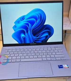 New Laptop Asus ZenBook 13 UX331UN 16GB Intel Core I7 SSD 512GB