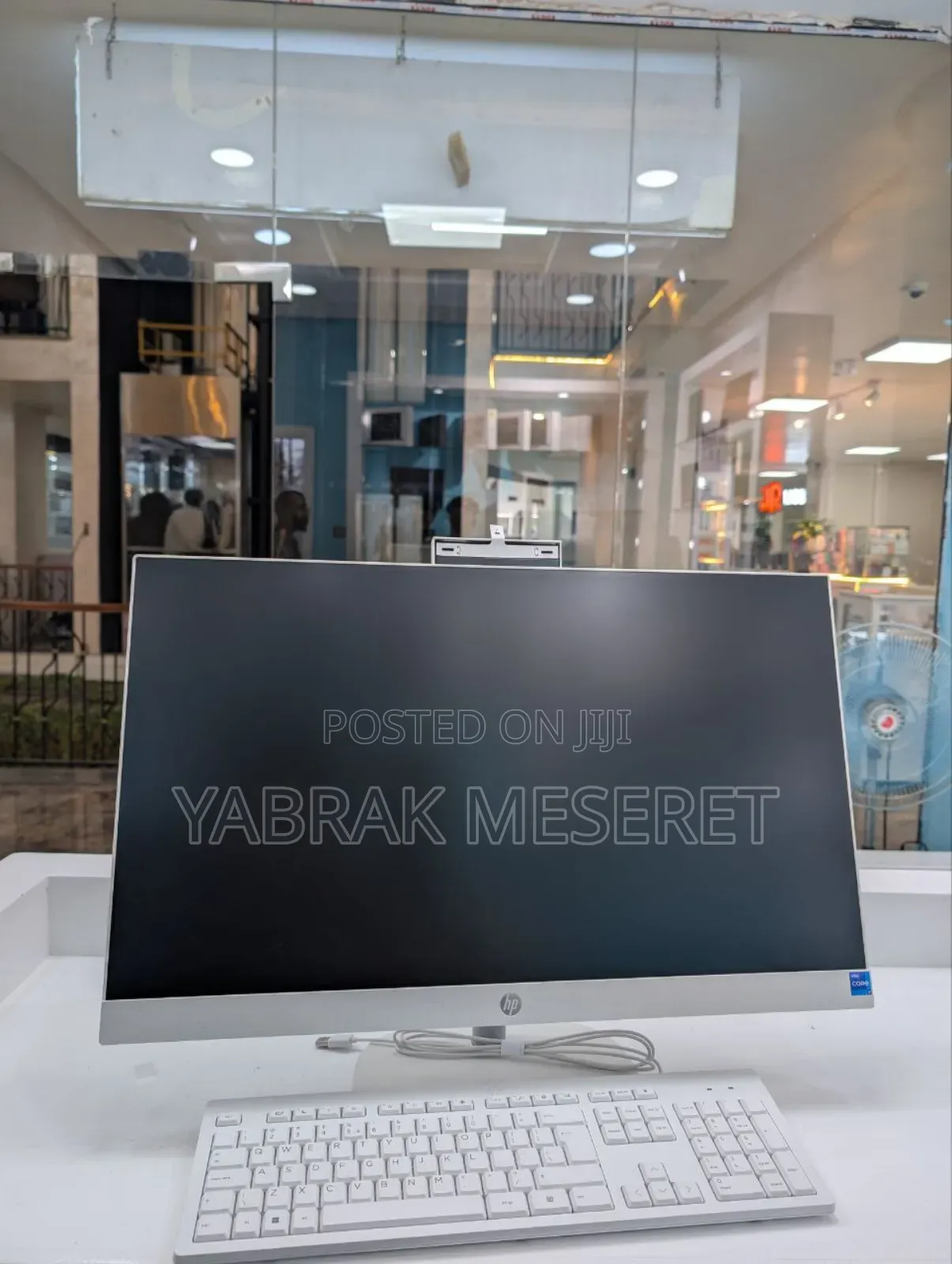 New HP 200 G4 22 All-in-One 8GB Intel Core I7 SSD 512GB