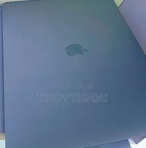 New Laptop Apple MacBook Pro 2017 16GB Intel Core I7 SSD 512GB