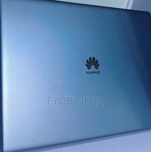 New Laptop Huawei MateBook 13 WRT-W19E 8GB Intel Core I5 SSD 256GB