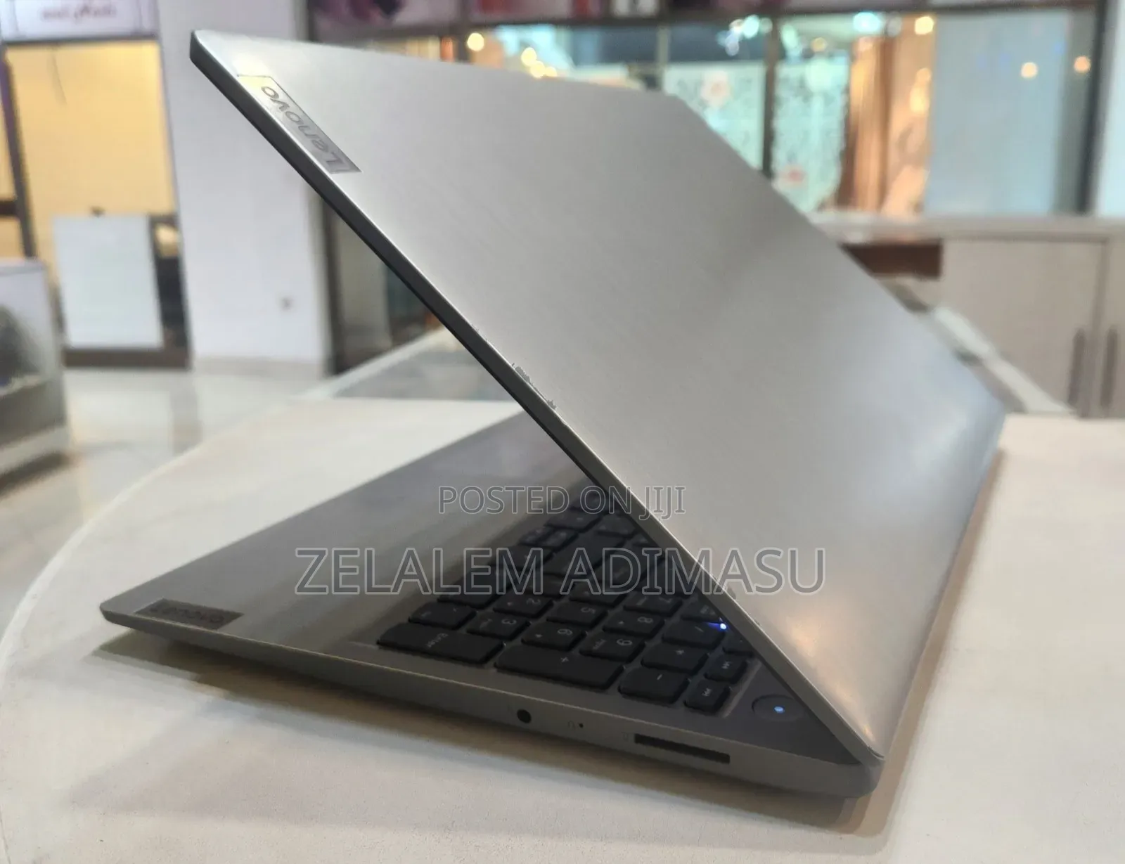 New Laptop Lenovo Ideapad 3 8GB Intel Core I3 SSD 256GB