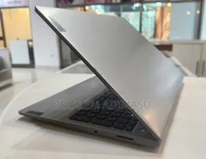 New Laptop Lenovo Ideapad 3 8GB Intel Core I3 SSD 256GB