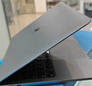 New Laptop Apple MacBook Pro 2022 M2 8GB Apple M2 SSD 256GB