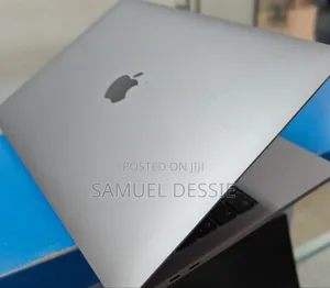 New Laptop Apple MacBook Pro 2022 M2 8GB Apple M2 SSD 256GB