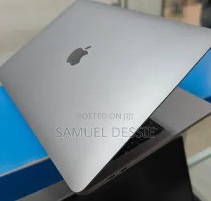 New Laptop Apple MacBook Pro 2022 M2 8GB Apple M2 SSD 256GB