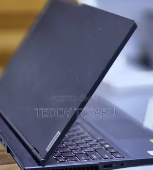 New Laptop Lenovo Legion 5 16GB AMD Ryzen 7 SSD 256GB
