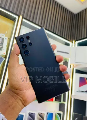 Photo - Samsung Galaxy S22 Ultra 256 GB