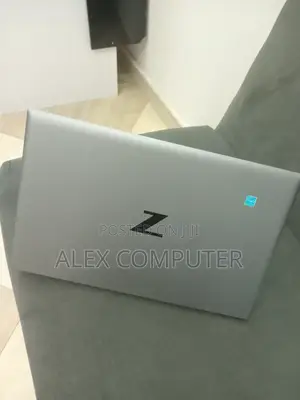 New Laptop HP ZBook Firefly 15 G7 16GB Intel Core I7 SSD 512GB