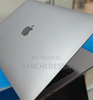 New Laptop Apple MacBook Air 2022 M2 8GB Apple M2 SSD 256GB