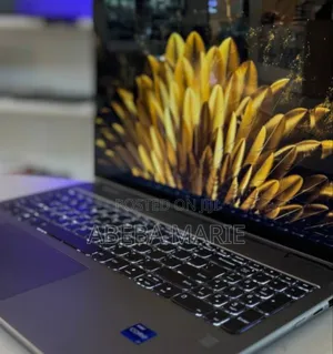 New Laptop Lenovo Yoga 7i 16GB Intel Core I7 SSD 1T