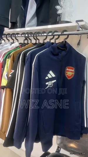 Photo - ሙሉ ሹራብ በፈለጉት ከለር አማራጭ