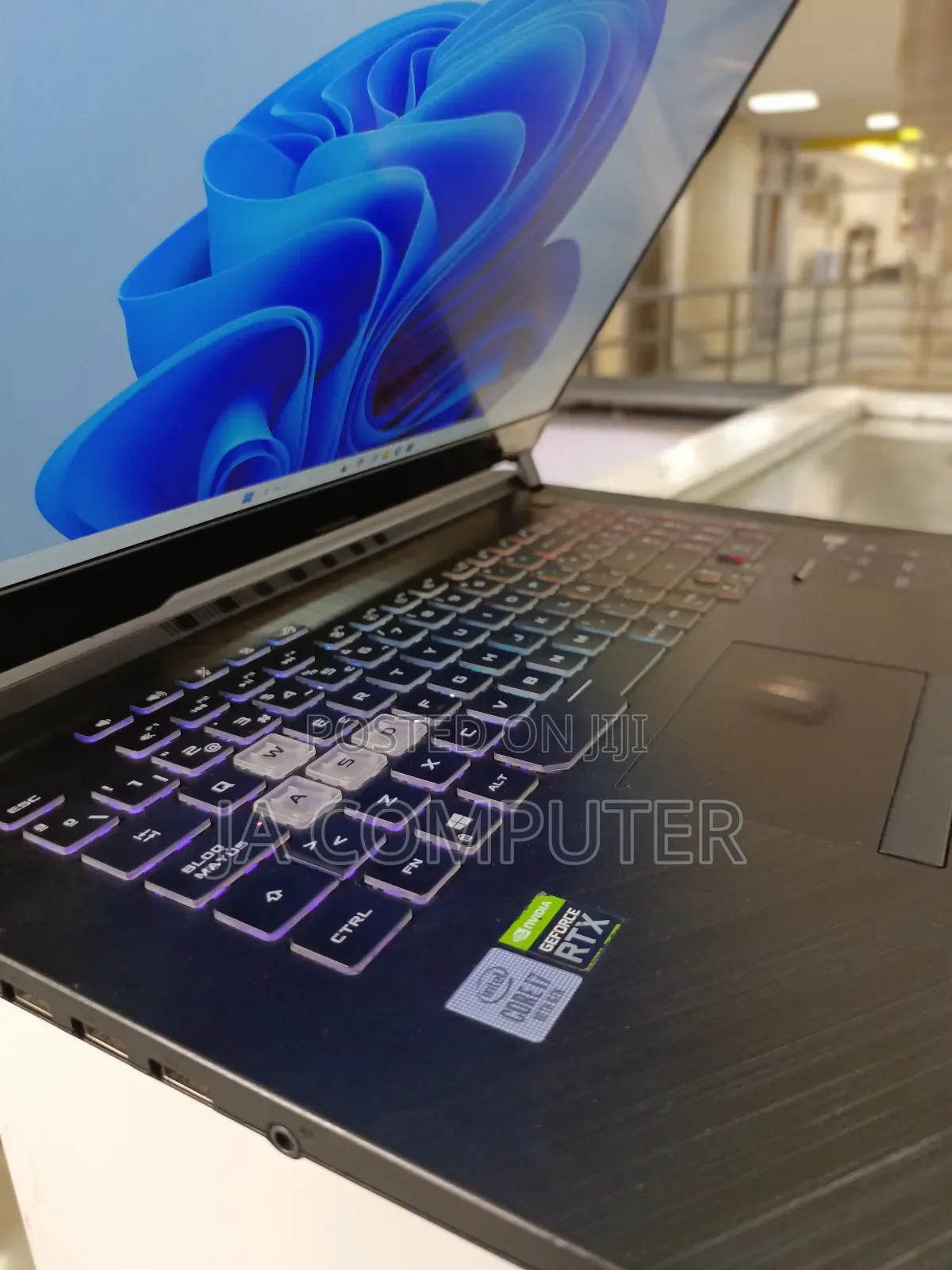 New Laptop Asus ROG Strix G17 32GB Intel Core I7 SSD 1T