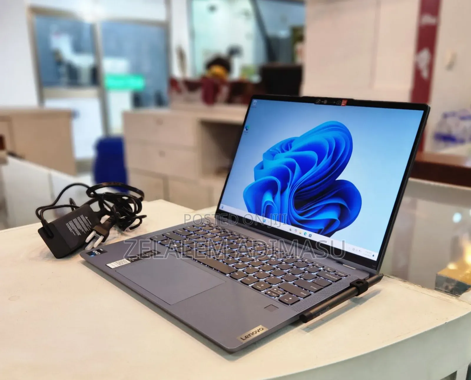 New Laptop Lenovo Yoga 7i 16GB Intel Core I7 SSD 1T