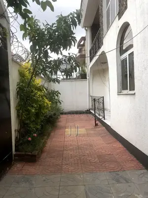 Furnished 6bdrm Villa in Kirkos for rent
