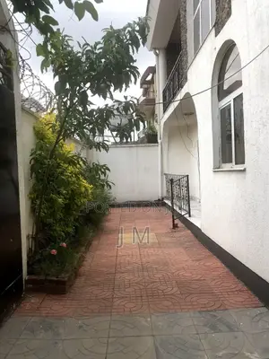 Furnished 6bdrm Villa in Kirkos for rent