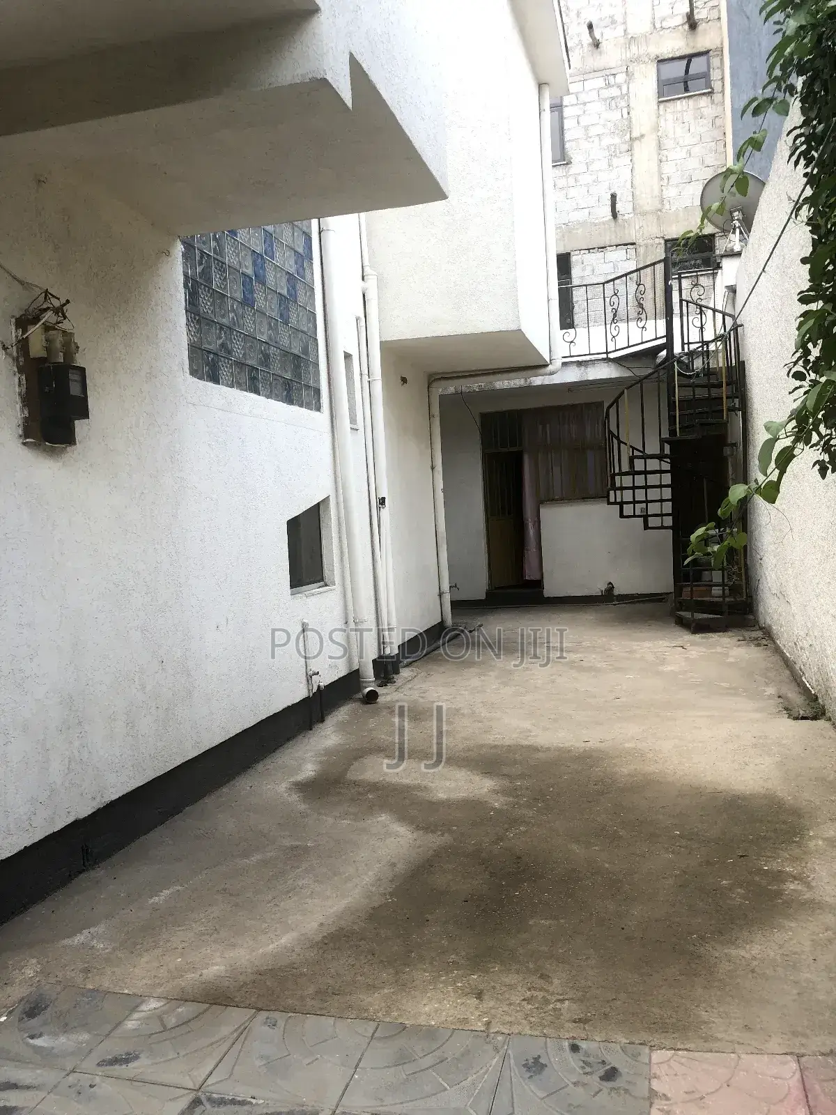 Furnished 6bdrm Villa in Kirkos for rent