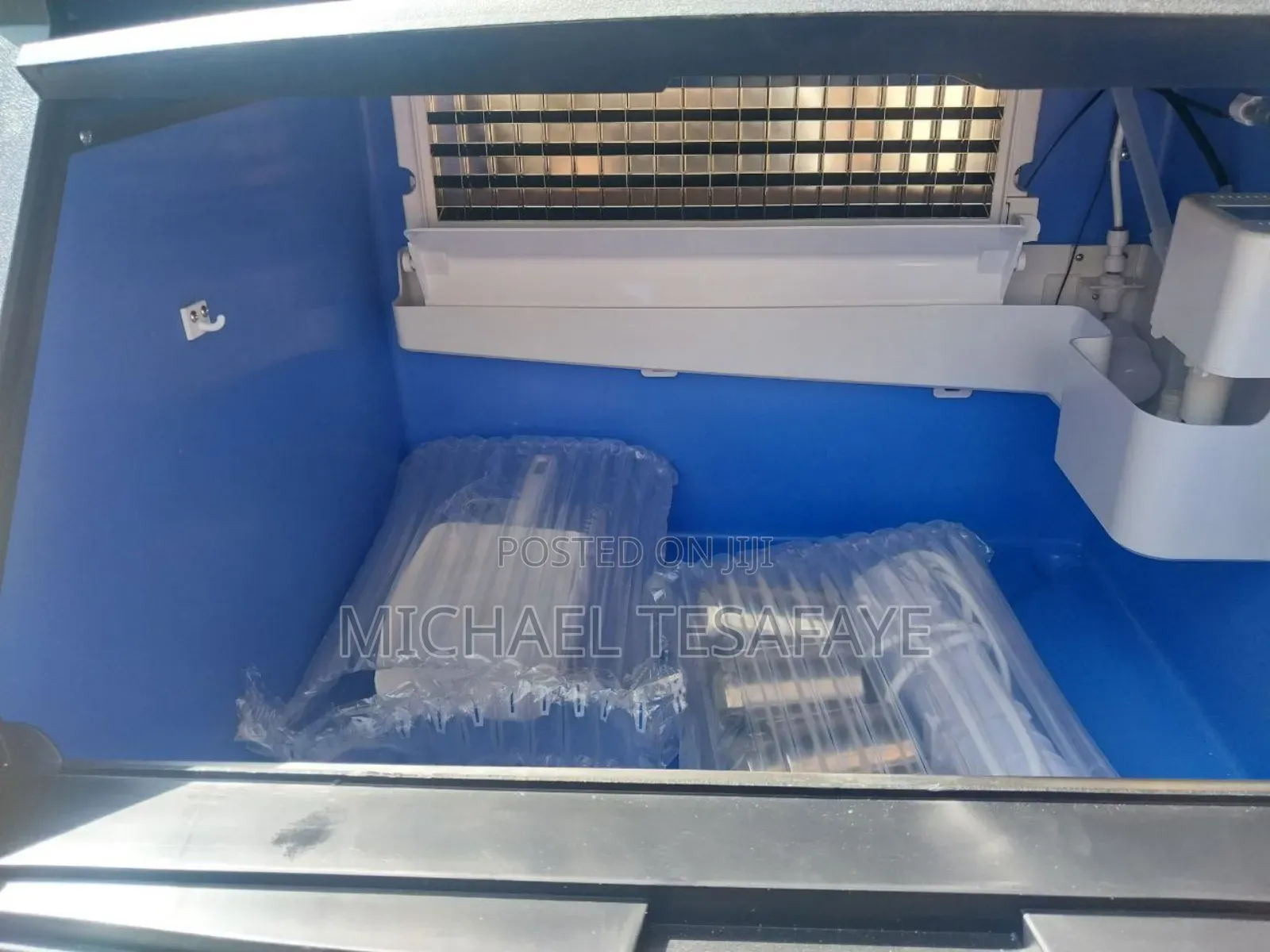 በቀን150 K.G የማምረት አቅም Commercial Ice Maker Machine