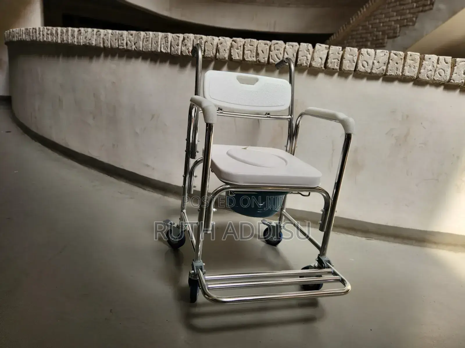 Commode Mini Wheel Chair5詹commode Mini Wheel Chair Medical