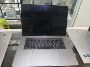 New Laptop Apple MacBook Pro 2017 16GB Intel Core I7 SSD 512GB