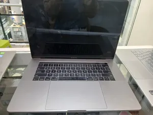 New Laptop Apple MacBook Pro 2017 16GB Intel Core I7 SSD 512GB