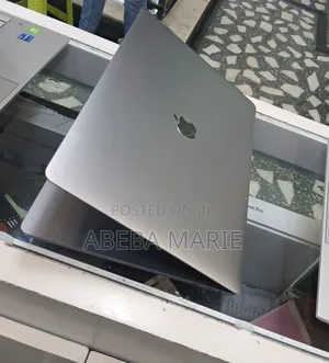 New Laptop Apple MacBook Pro 2017 16GB Intel Core I7 SSD 512GB