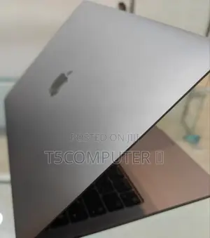 Photo - New Laptop Apple MacBook Pro 2022 M2 8GB Intel Core M2 SSD 256GB