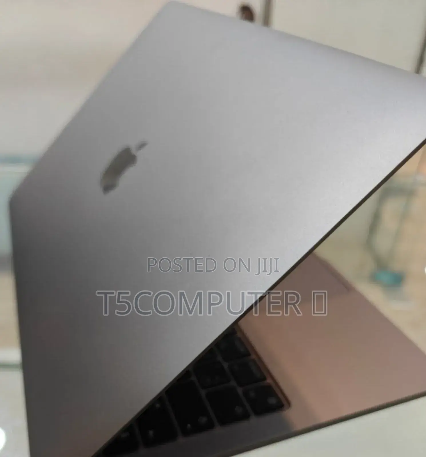 New Laptop Apple MacBook Pro 2022 M2 8GB Intel Core M2 SSD 256GB