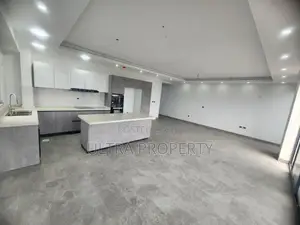 5bdrm Apartment in Bole for rent