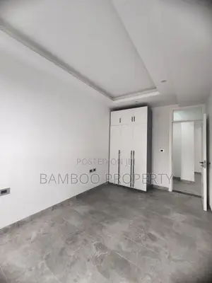 5bdrm Apartment in Bole for rent
