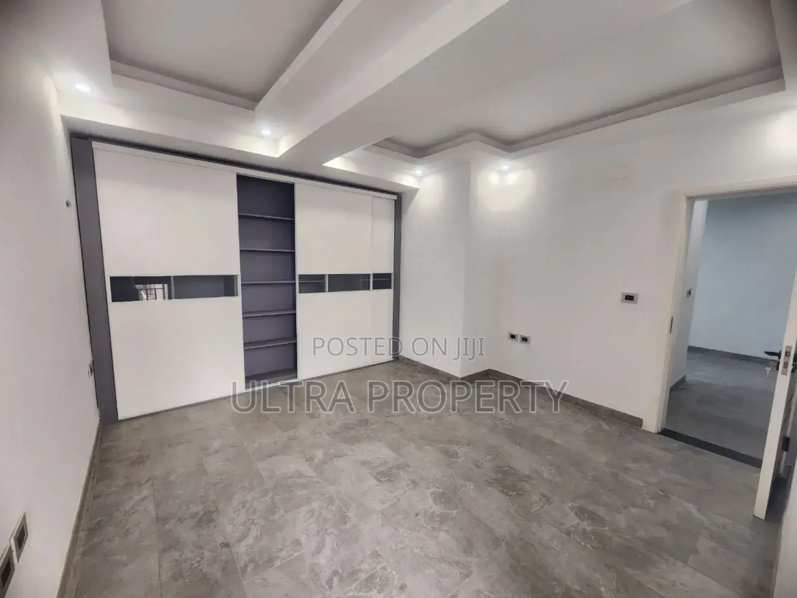 5bdrm Apartment in Bole for rent