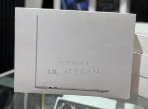 New Laptop Apple MacBook Air 2025 M4 13-Inch 16GB Apple M4 SSD 256GB