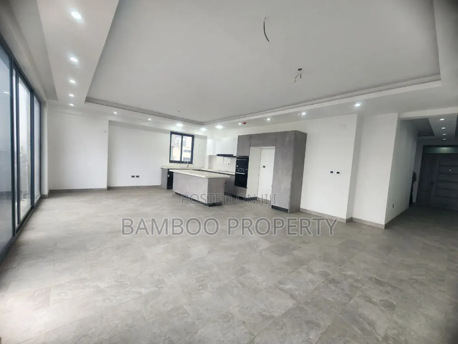5bdrm Apartment in Bole for rent