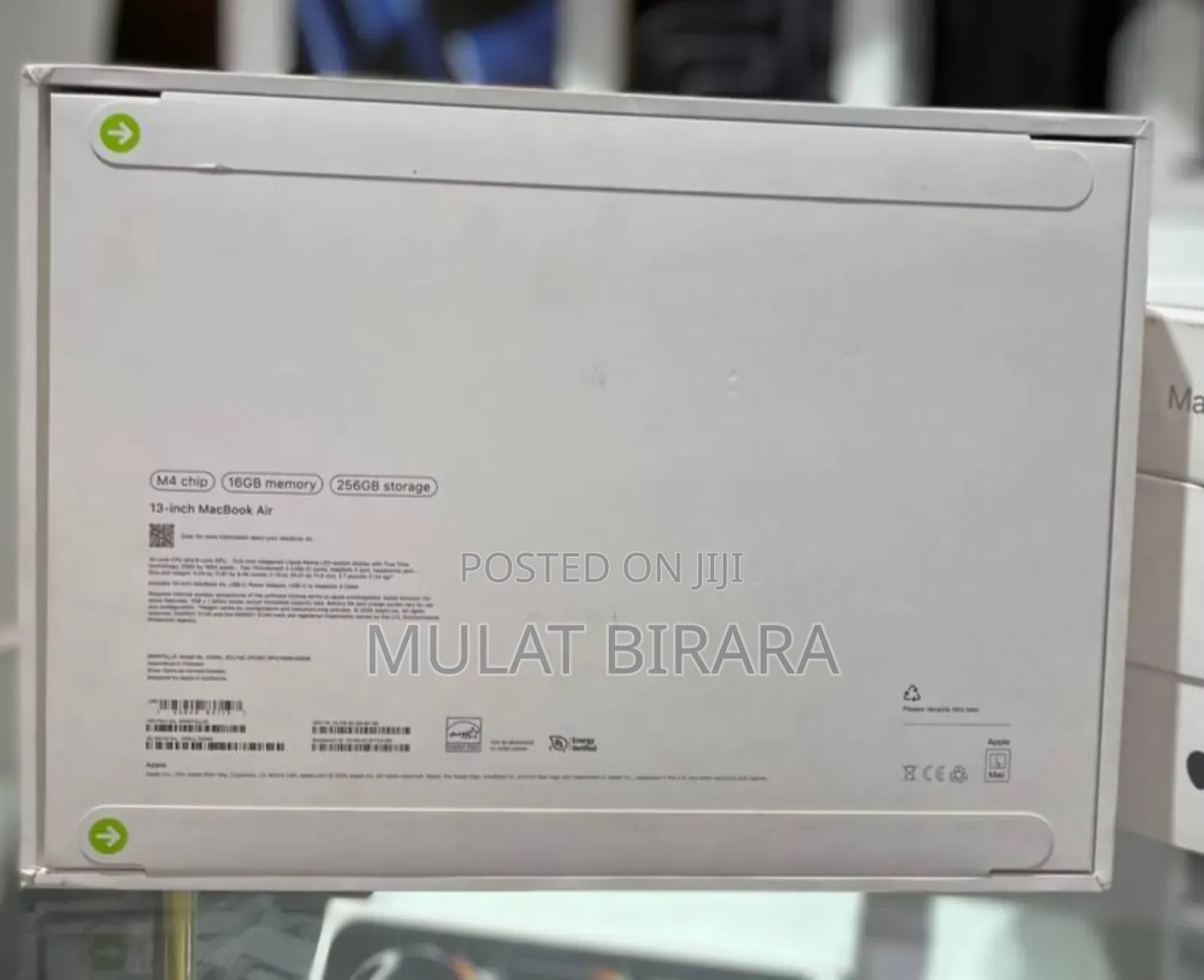 New Laptop Apple MacBook Air 2025 M4 13-Inch 16GB Apple M4 SSD 256GB
