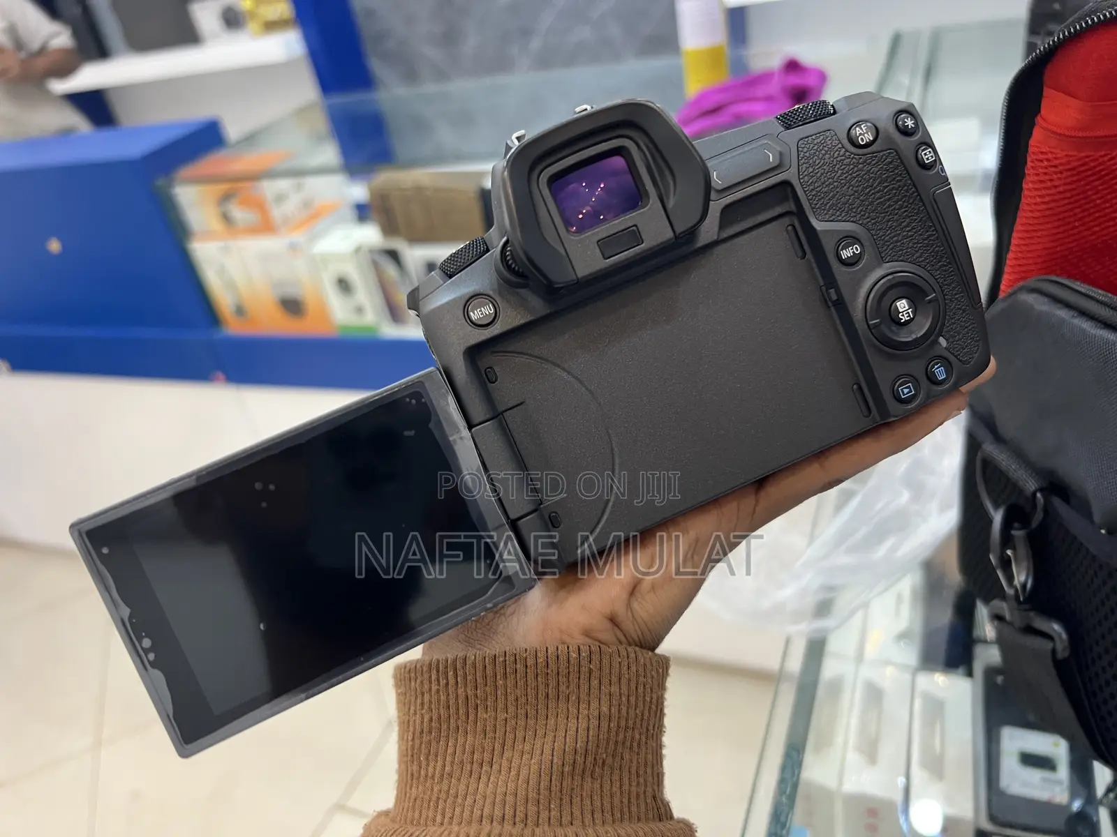 Canon R With 24-105 Silver Ring Lens