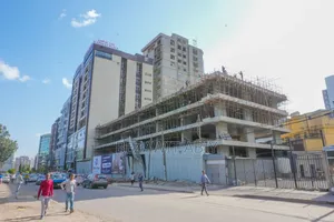 የንግድ ሱቆች ቦሌ ኤድናሞል አለምነሽ ፕላዛ ጎን