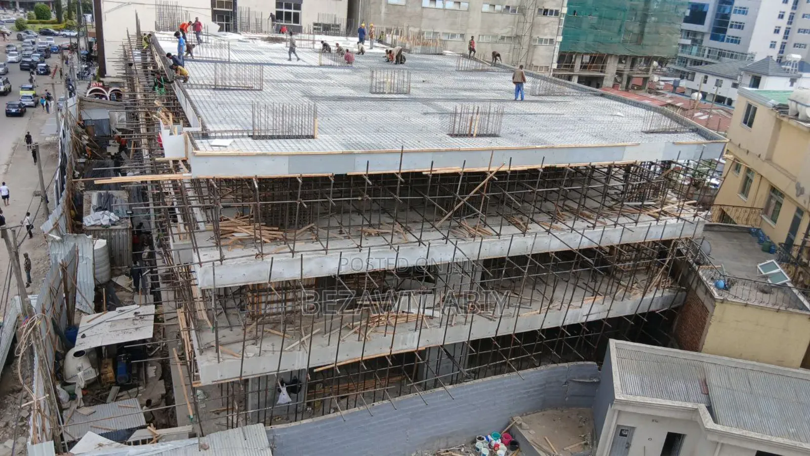 የንግድ ሱቆች ቦሌ ኤድናሞል አለምነሽ ፕላዛ ጎን