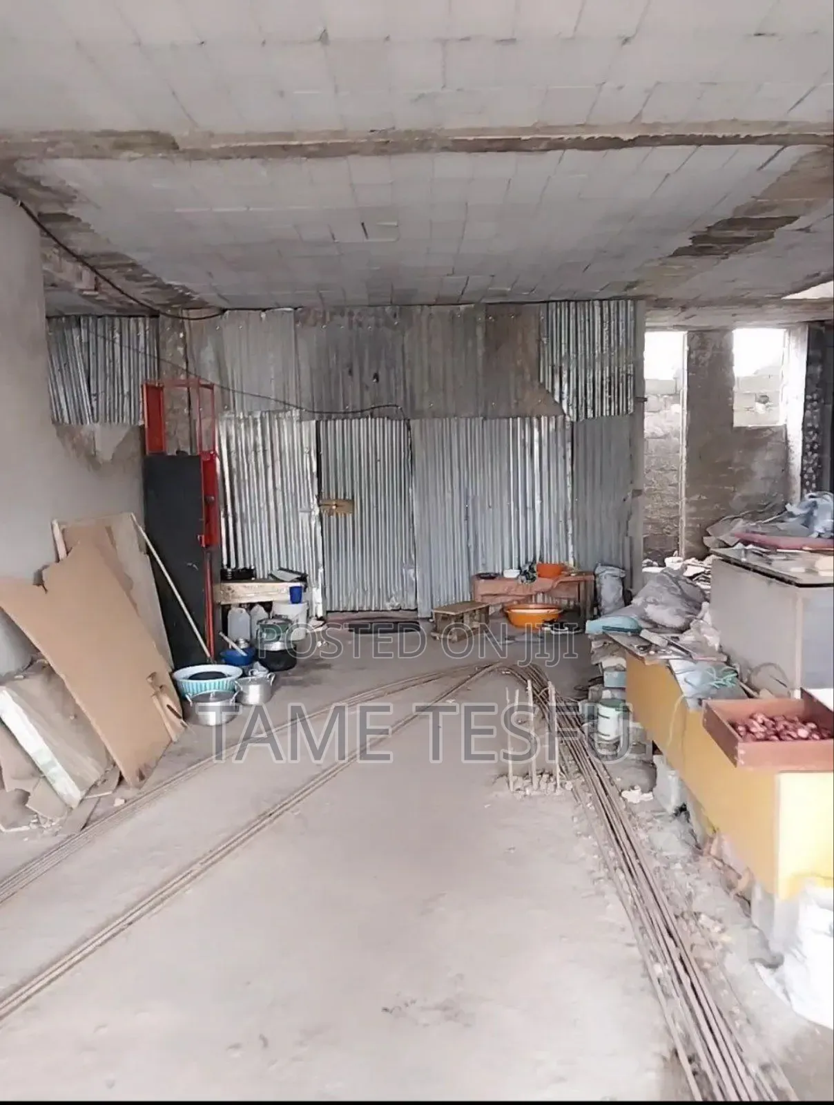 7bdrm House in 02 Kidanemihiret, Yeka for sale