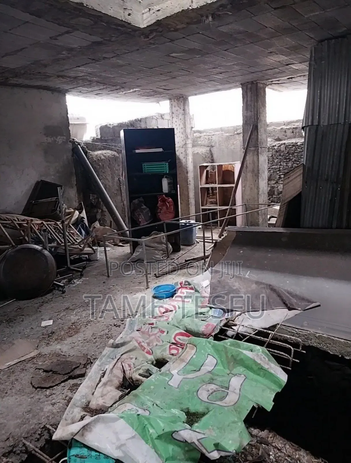 7bdrm House in 02 Kidanemihiret, Yeka for sale