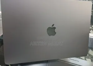 New Laptop Apple MacBook Air 2024 M3 15-Inch 8GB Apple M3 SSD 256GB