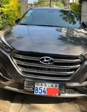 Photo - Hyundai Tucson 2018 Gray