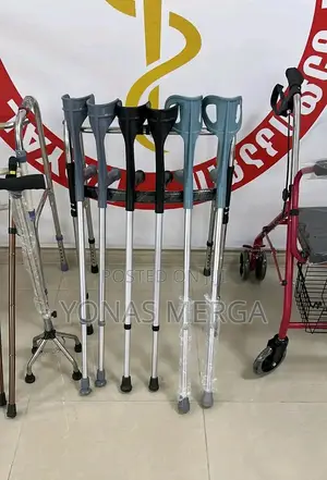 Photo - Comfortable Grip Wear-Resistant,Non-Slip Forearm Crutches