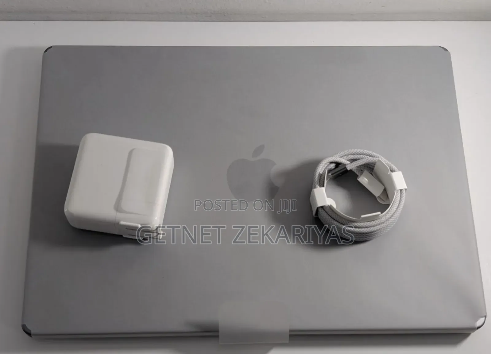 New Laptop Apple MacBook Pro 2023 M3 14-Inch 8GB Apple M3 SSD 512GB