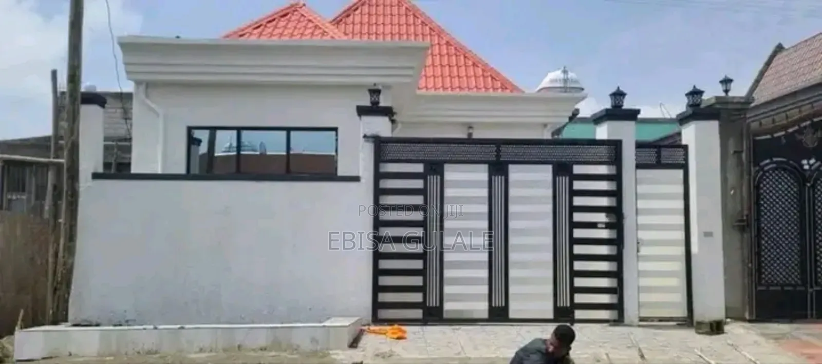 Furnished 4bdrm Apartment in Yeka for sale