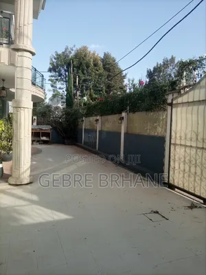5bdrm House in G+1, Yeka for rent
