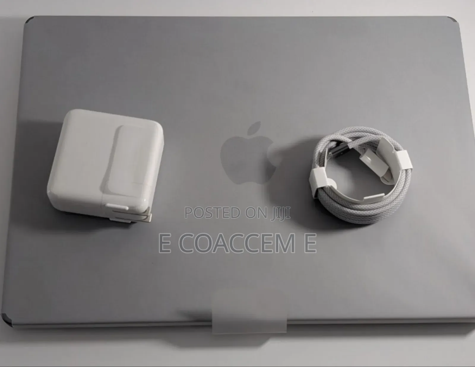 New Laptop Apple MacBook 8GB Apple M3 SSD 512GB