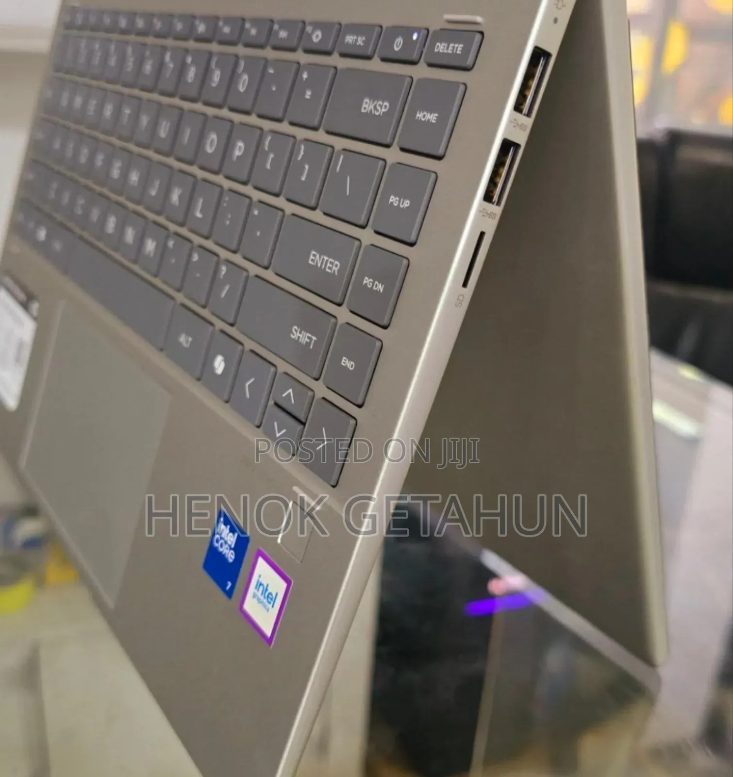 New Laptop HP Envy X360 8GB Intel Core i5 SSD 512GB