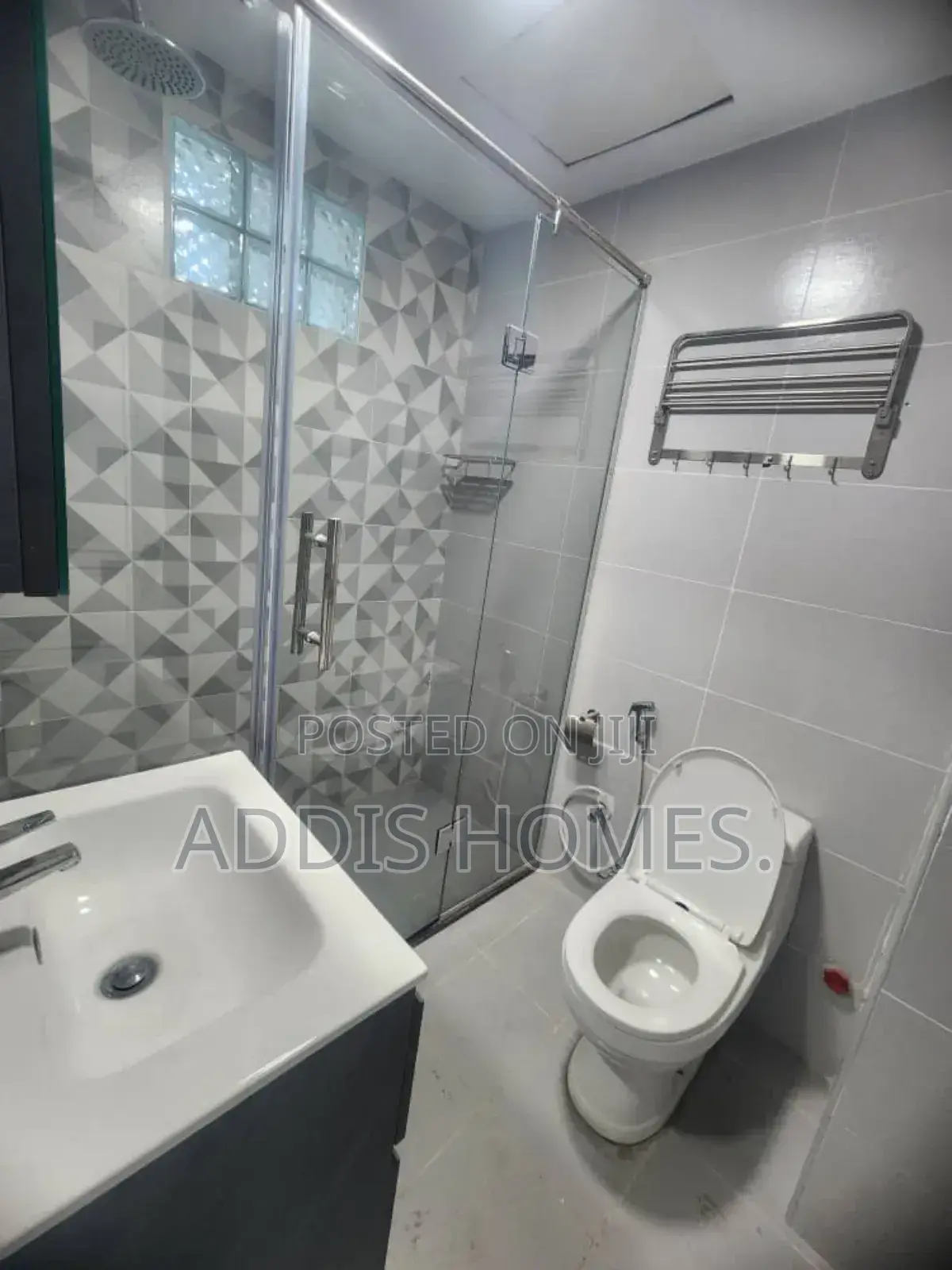 4bdrm Apartment in Bole for rent