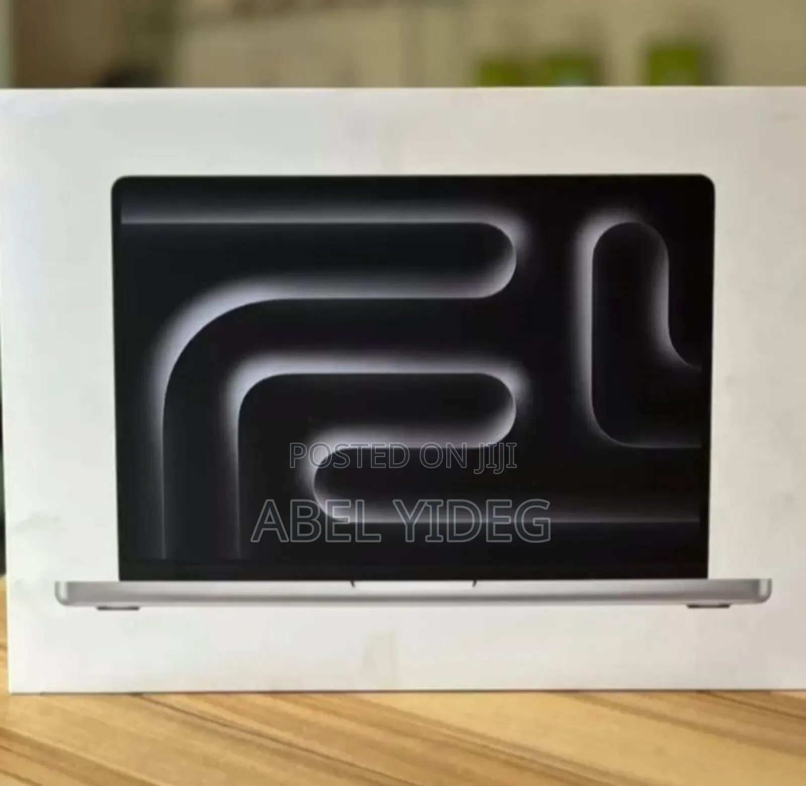 New Laptop Apple MacBook Pro 8GB Apple M3 SSD 512GB