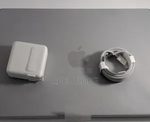 New Laptop Apple MacBook Pro 8GB Apple M3 SSD 512GB